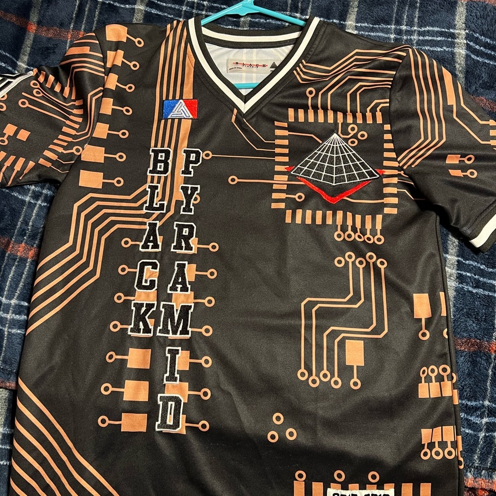 Black Pyramid Jersey